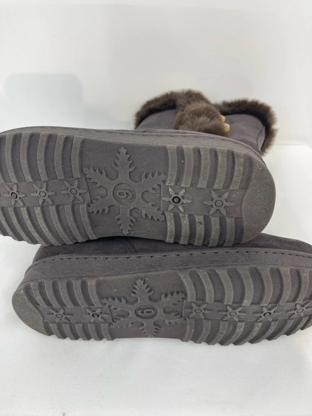 The Unbranded Brand cozy women